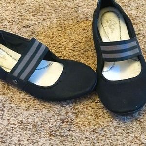 Life stride Black Maryjanes GUC